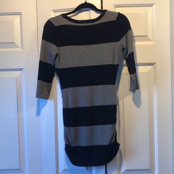 Gray and Black light weight top - Picture 7 of 9